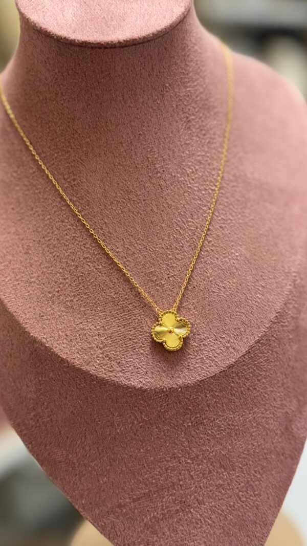 Trebol Gold Chain