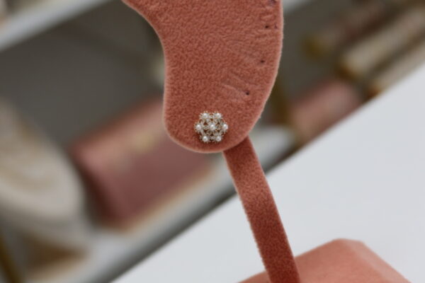 Pearl star earring