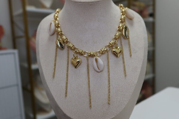 Island necklace