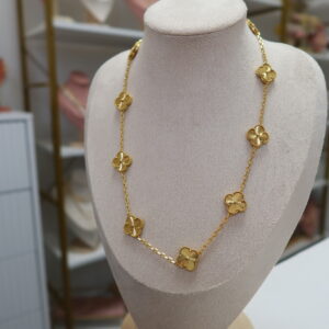 Trebol necklace