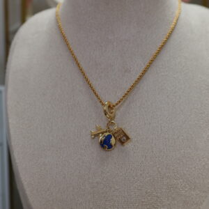 Travel necklace