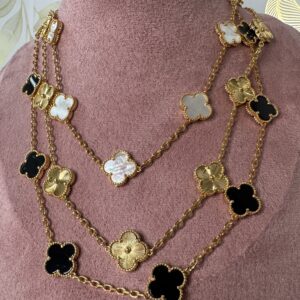 Trebol Necklace
